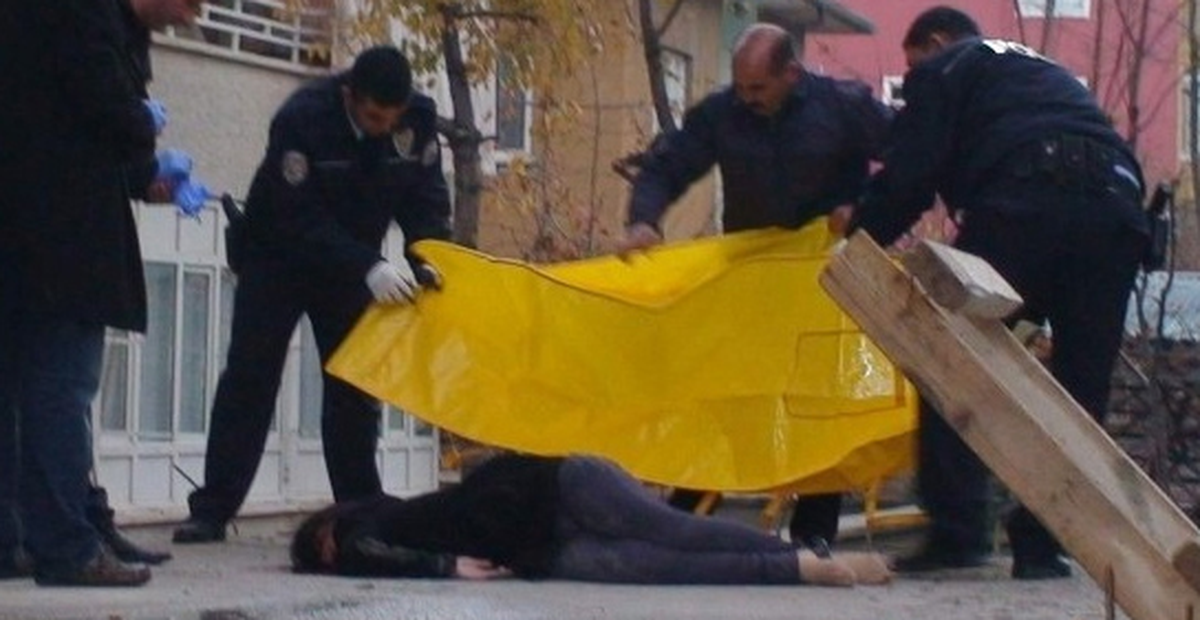 17 Yaşındaki Gelin İntihar Etti