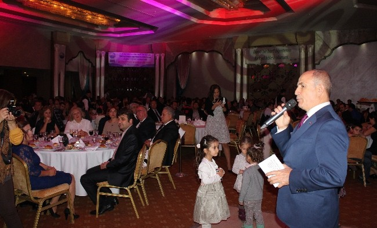 24 Kasım Balosu\'nda Öğretmenler Coştu