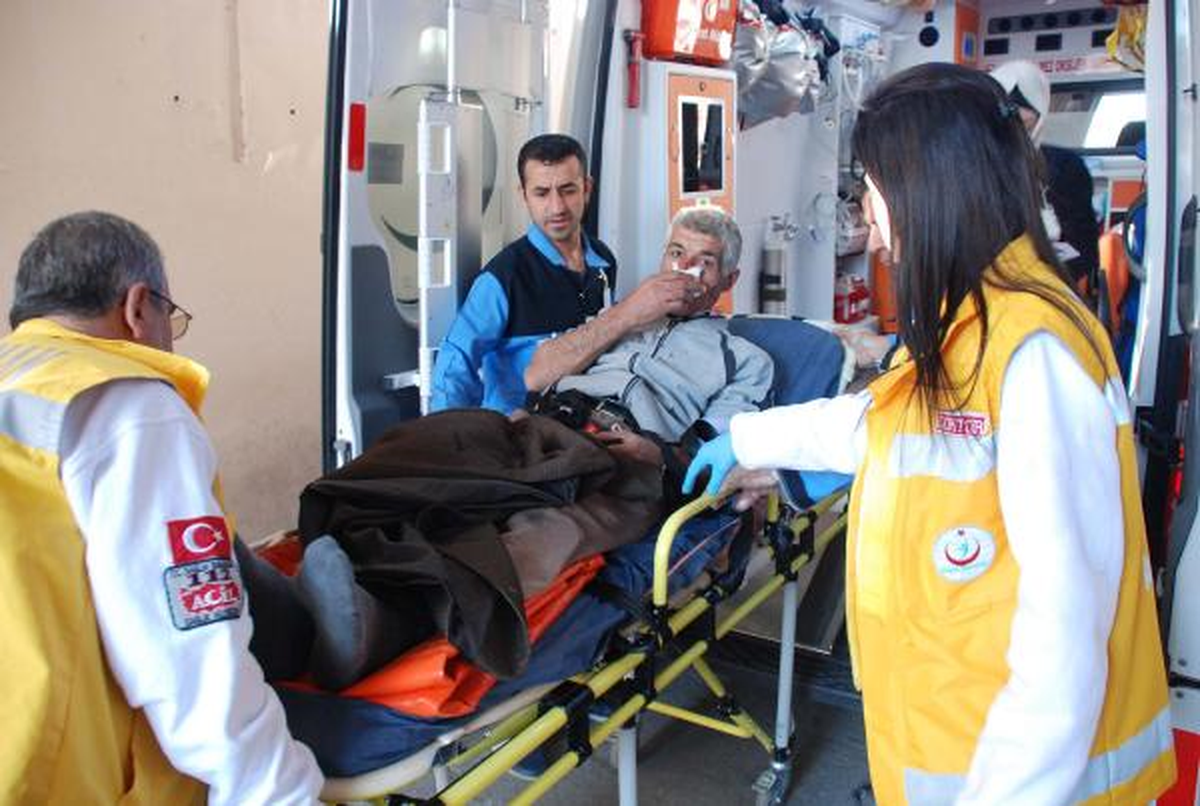 Adıyaman\'da Otomobilin Çarptığı Yaya Yaralandı