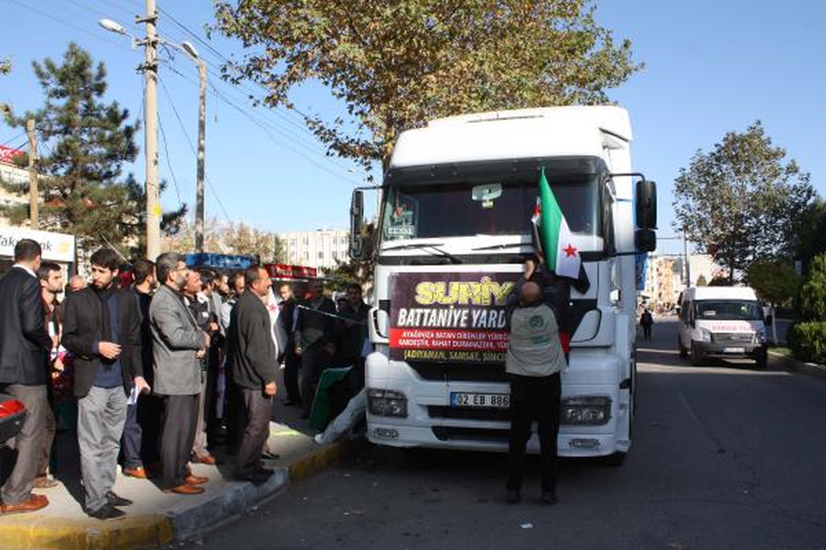 Adıyaman\'dan Suriye\'ye 3 Tır Yardım Gönderildi