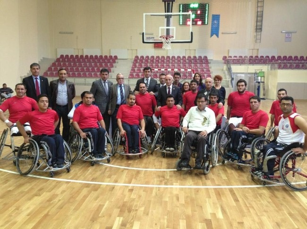 AK Parti\'den Engellilere Moral Ziyareti