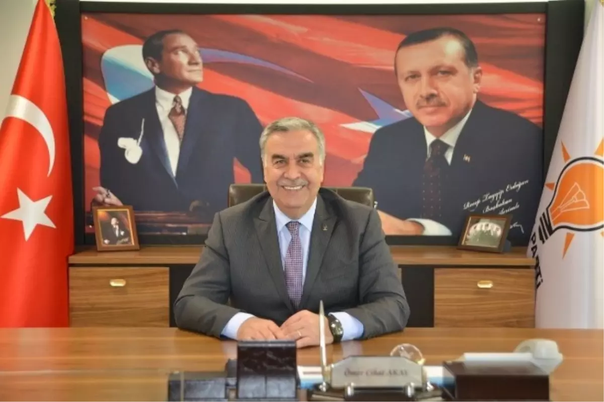 AK Parti İzmir İl Başkanı Ömer Cihat Akay, Öğretmenler Günü'nü Kutladı