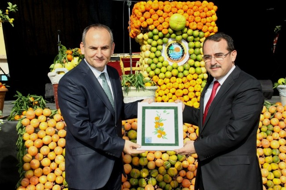 Bakan Ergin Portakal Suyu İkram Etti