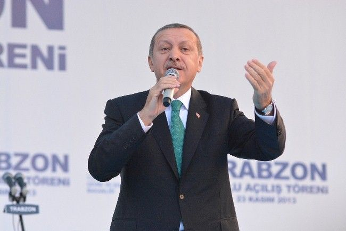 Başbakan Erdoğan.Bizi Hayasızca Bölücü Olmakla Suçlayanlar Türkiye\'nin Bir Bölümünü Zihinlerinden...
