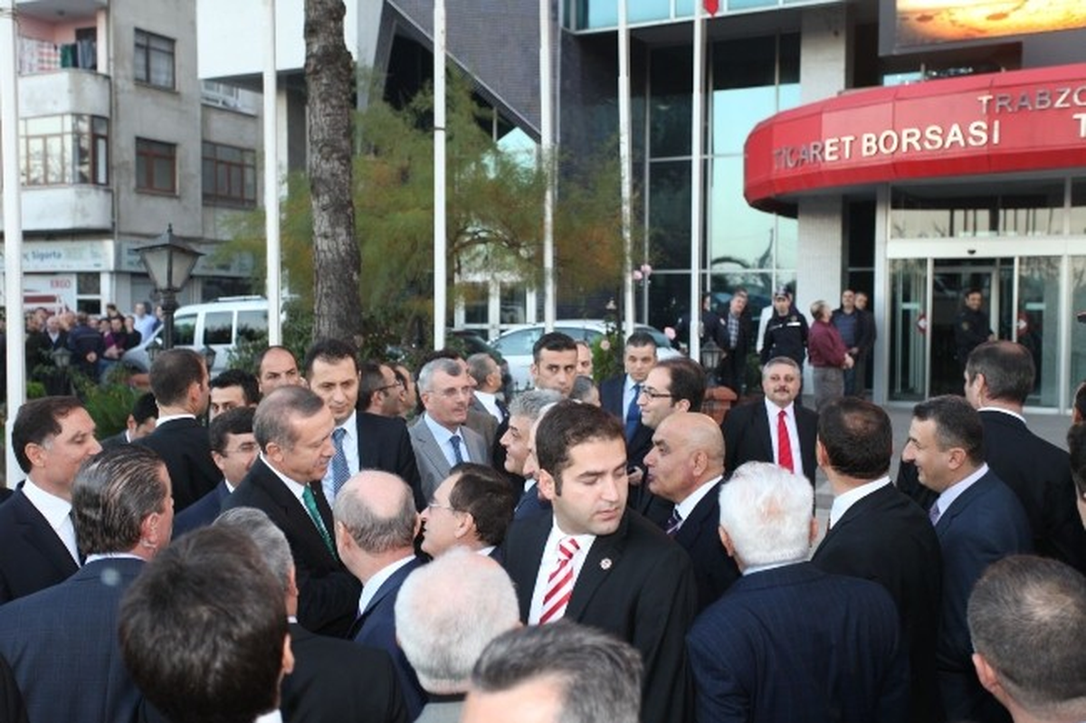 Başbakan Erdoğan, Trabzon Ticaret ve Sanayi Odası\'nı Ziyaret Etti
