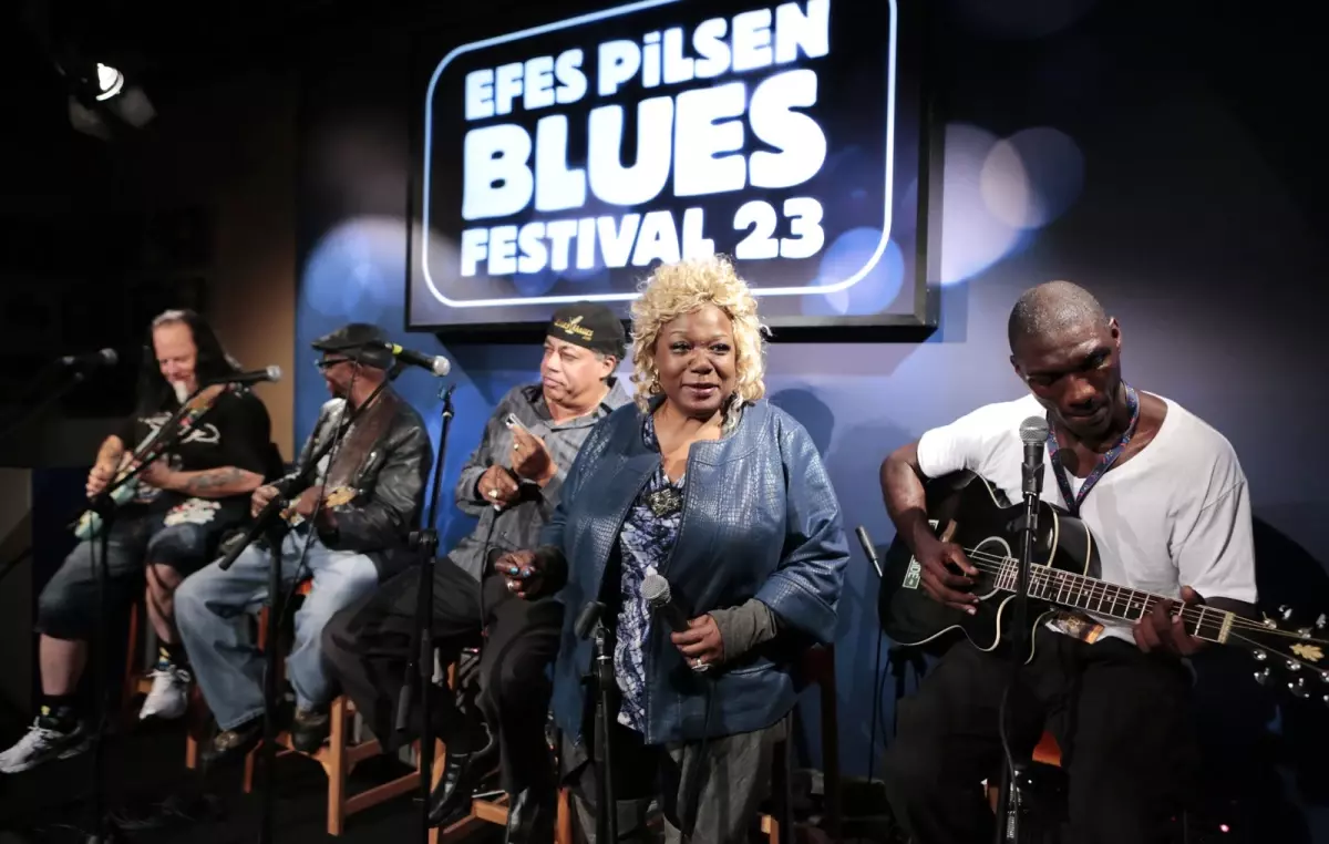 Blues\'un Yıldızları Bandırma Vapuru\'nu Ziyaret Etti