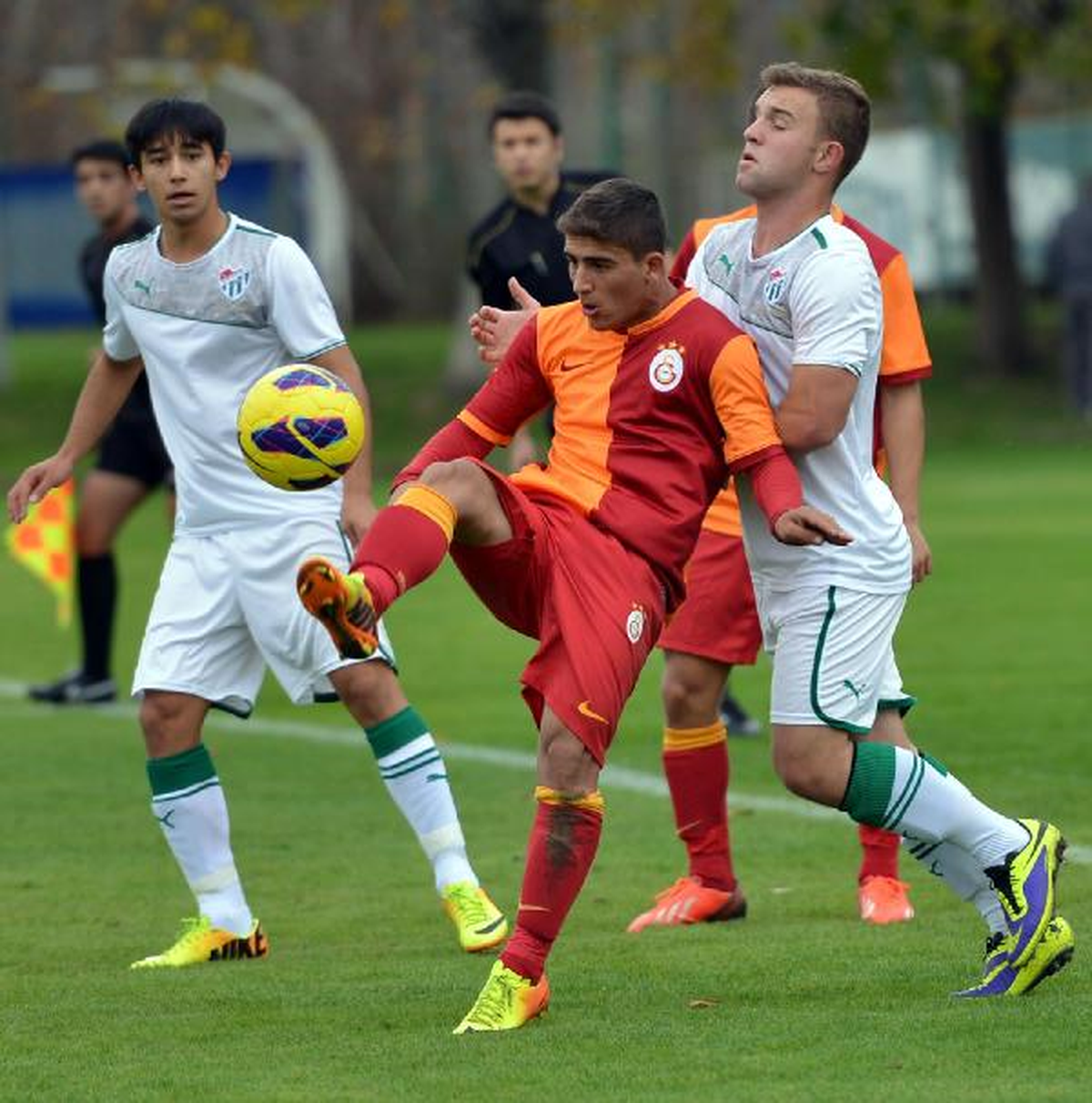 Bursaspor\'un Gençleri, Galatasaray\'ı Yendi