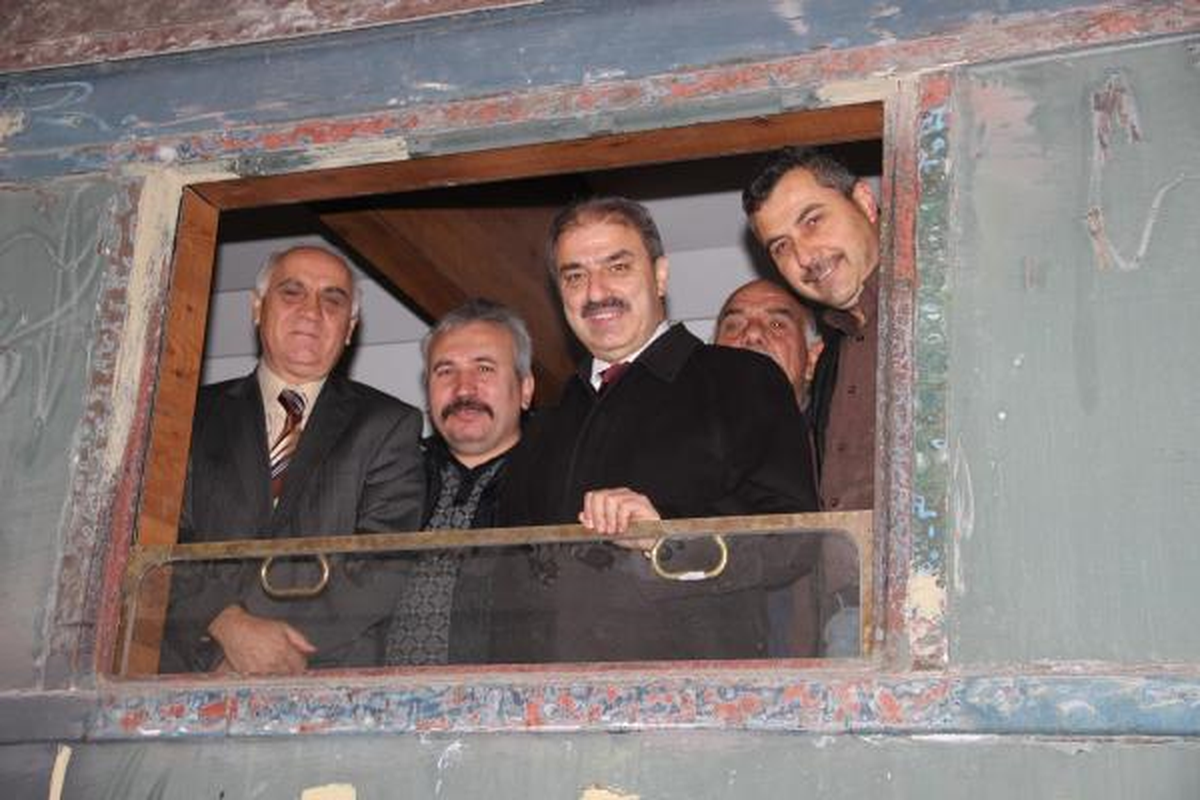 Çankırı\'ya Uçak ve Tren Kütüphane
