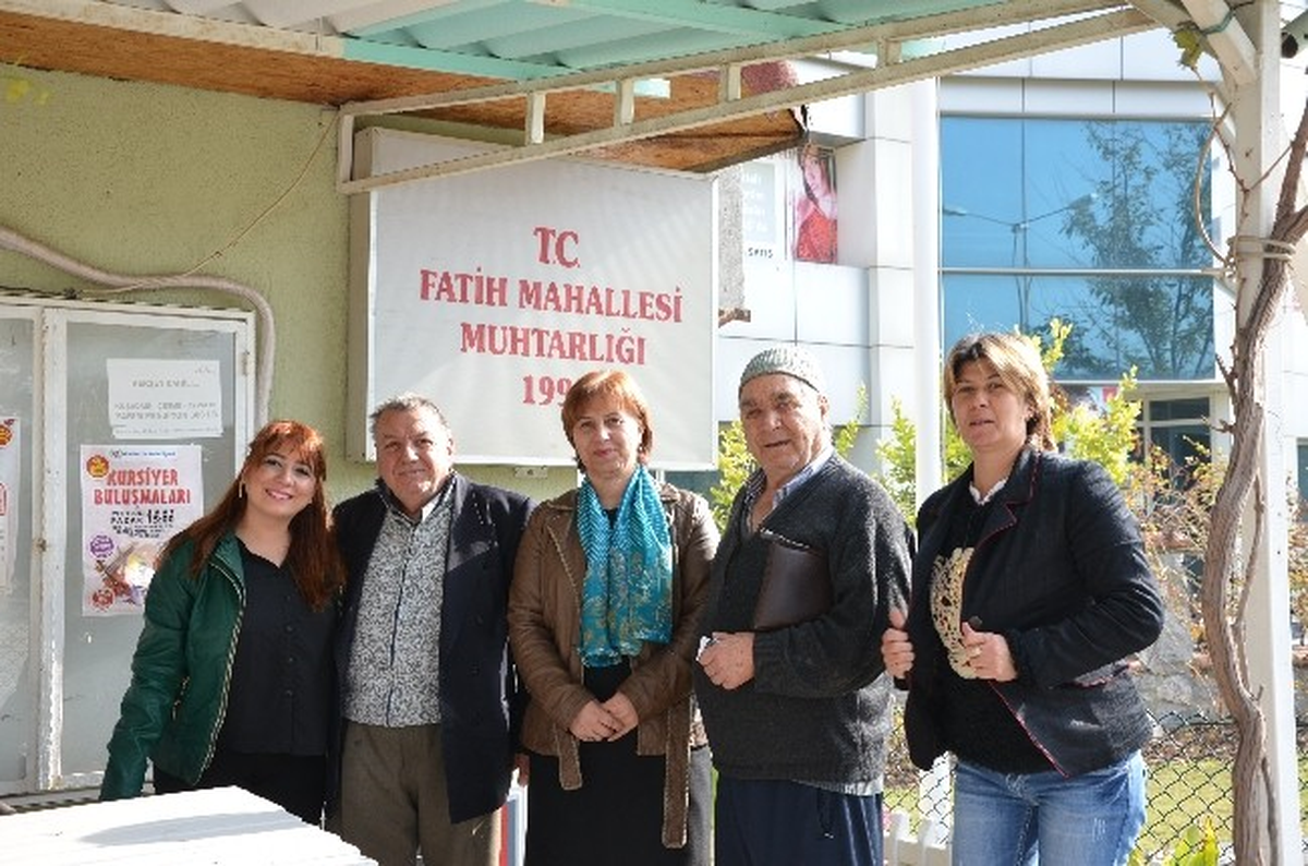 CHP\'li Taş, Gaziemir\'de Çalmadık Kapı Bırakmıyor