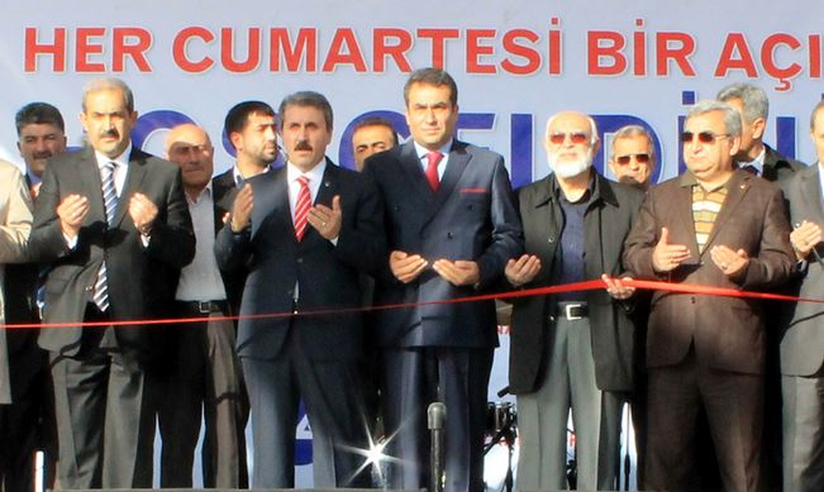 Destici, otobüs terminalinin açılış törenine katıldı