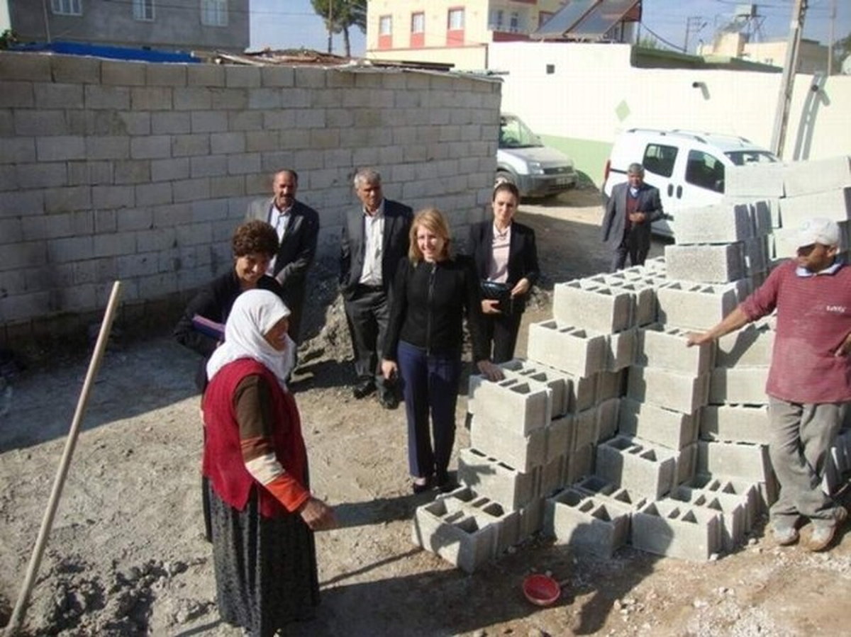 Elbeyli\'de Barınma Yardımları