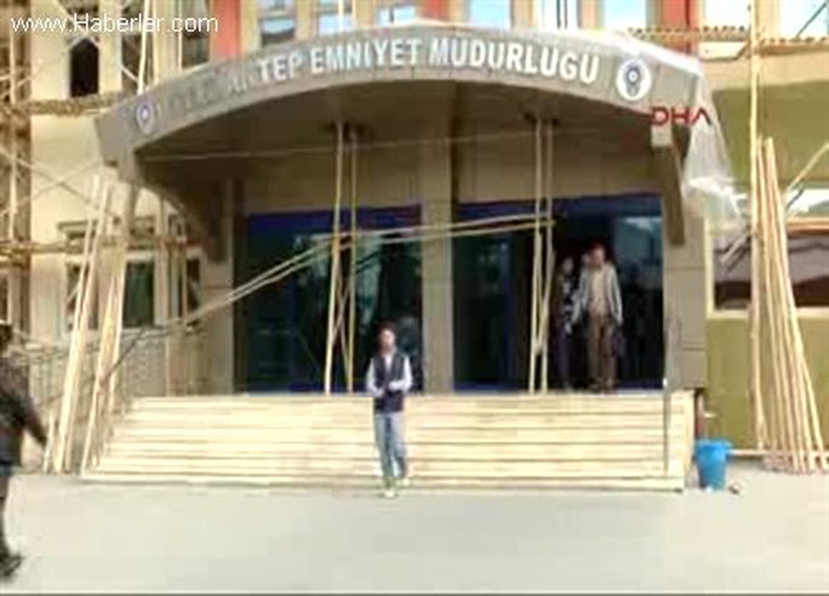 Gaziantep\'te Otomobil Hırsızlığı İddiasına 2 Gözaltı