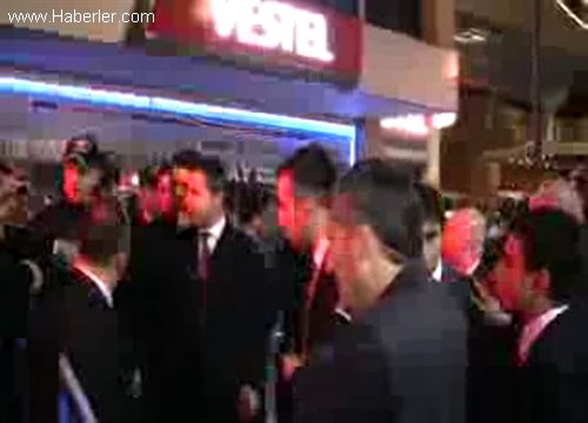 Gençlik ve Spor Bakanı\'ndan Kupayı İstediler