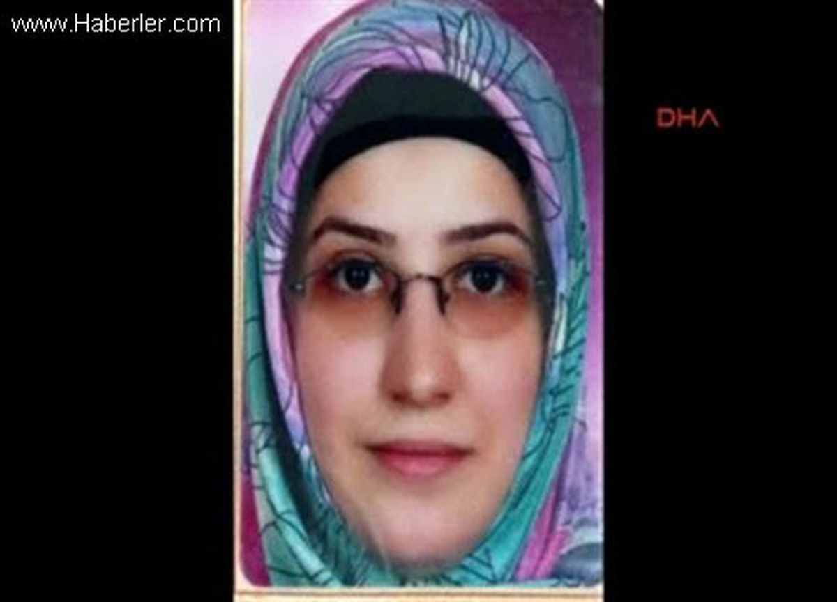 Habipler Tramvayı, Rami İstasyonunda Durakta Bekleyen Bir Kadın Ayağının Kayması Sonucu Raylara...