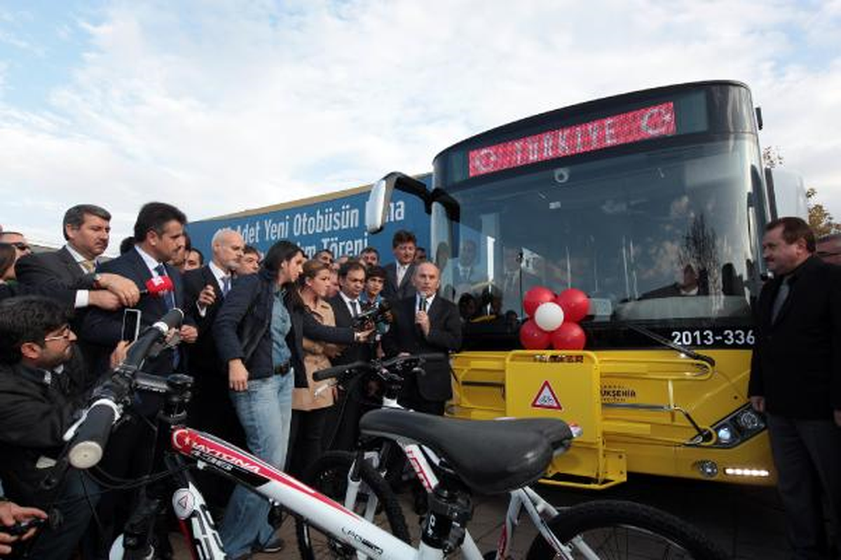 İstanbul\'da "Bisikletli Otobüs" Devri
