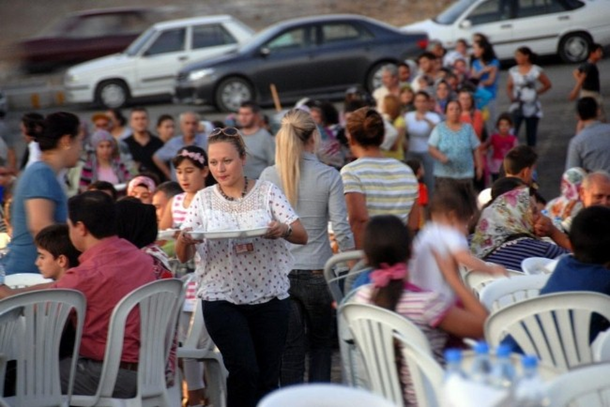 İzmir\'de \'Puan Hesabıyla Yardım\' Projesi