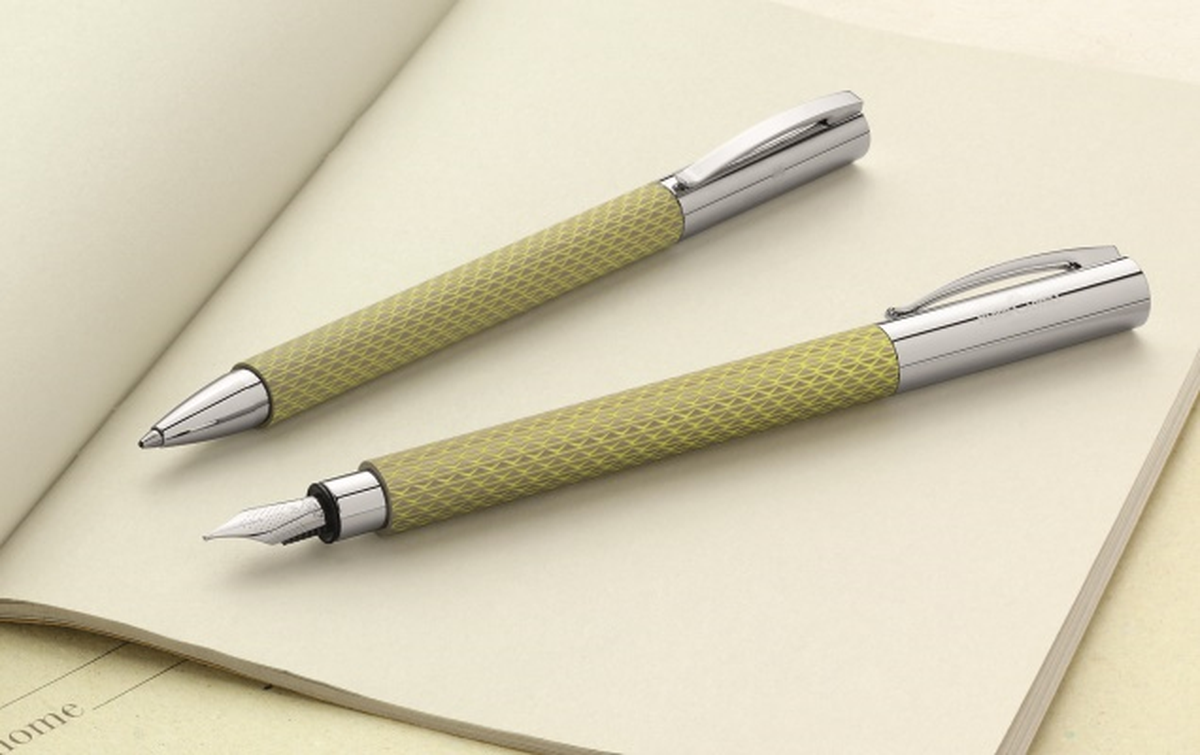 Kendinizi Faber-Castell Ambition Curry ile Şımartın