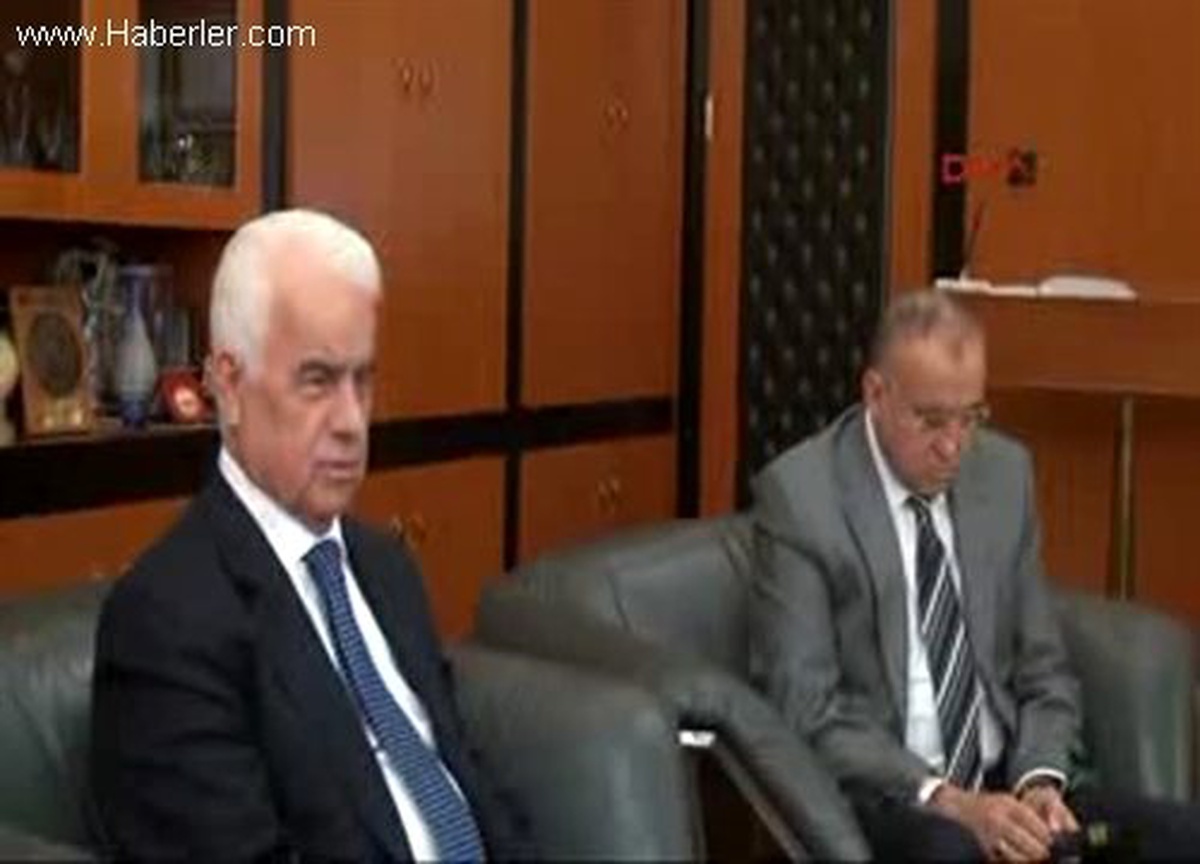 KKTC Cumhurbaşkanı Eroğlu Kıbrıs\'ta Siyasi Eşitliğe Dayalı Tek Devlet Kurulabilir