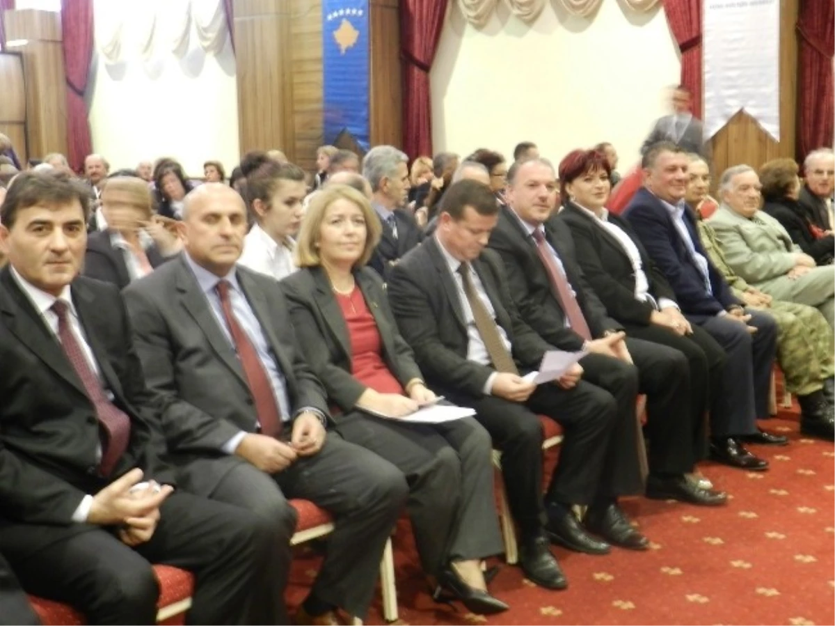 Kosova\'da Türk Öğretmenlere Seminer Verildi