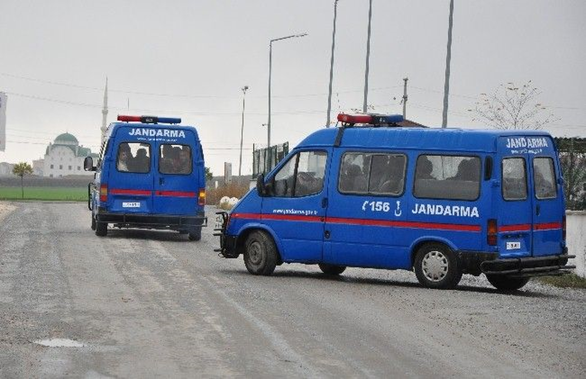 Lüleburgaz\'da Yurtdışına Çıkacak Olan 15 Kaçak Yakalandı