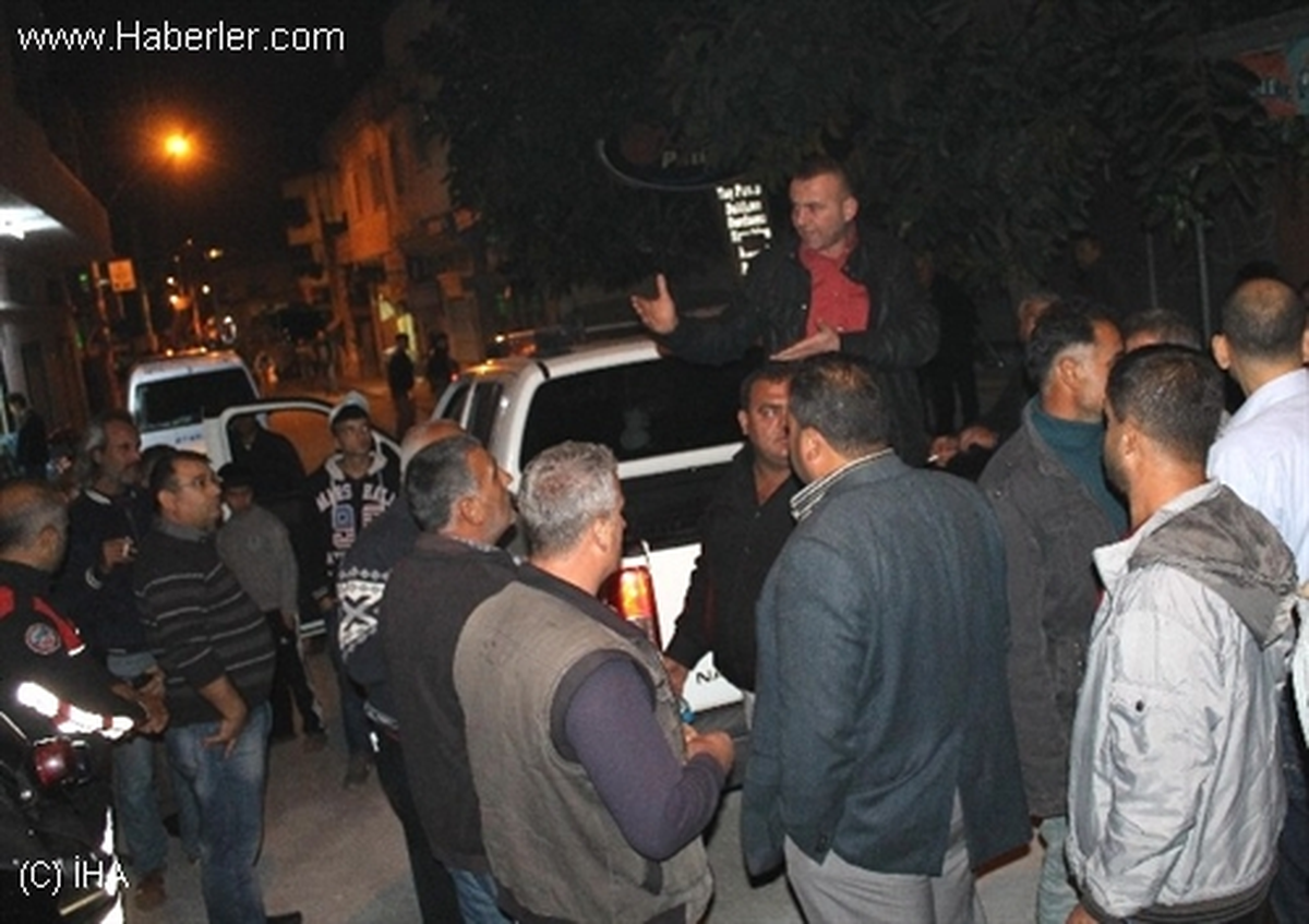 Mersin\'de Mahalleli İle Suriyeliler Arasında Kavga Çıktı