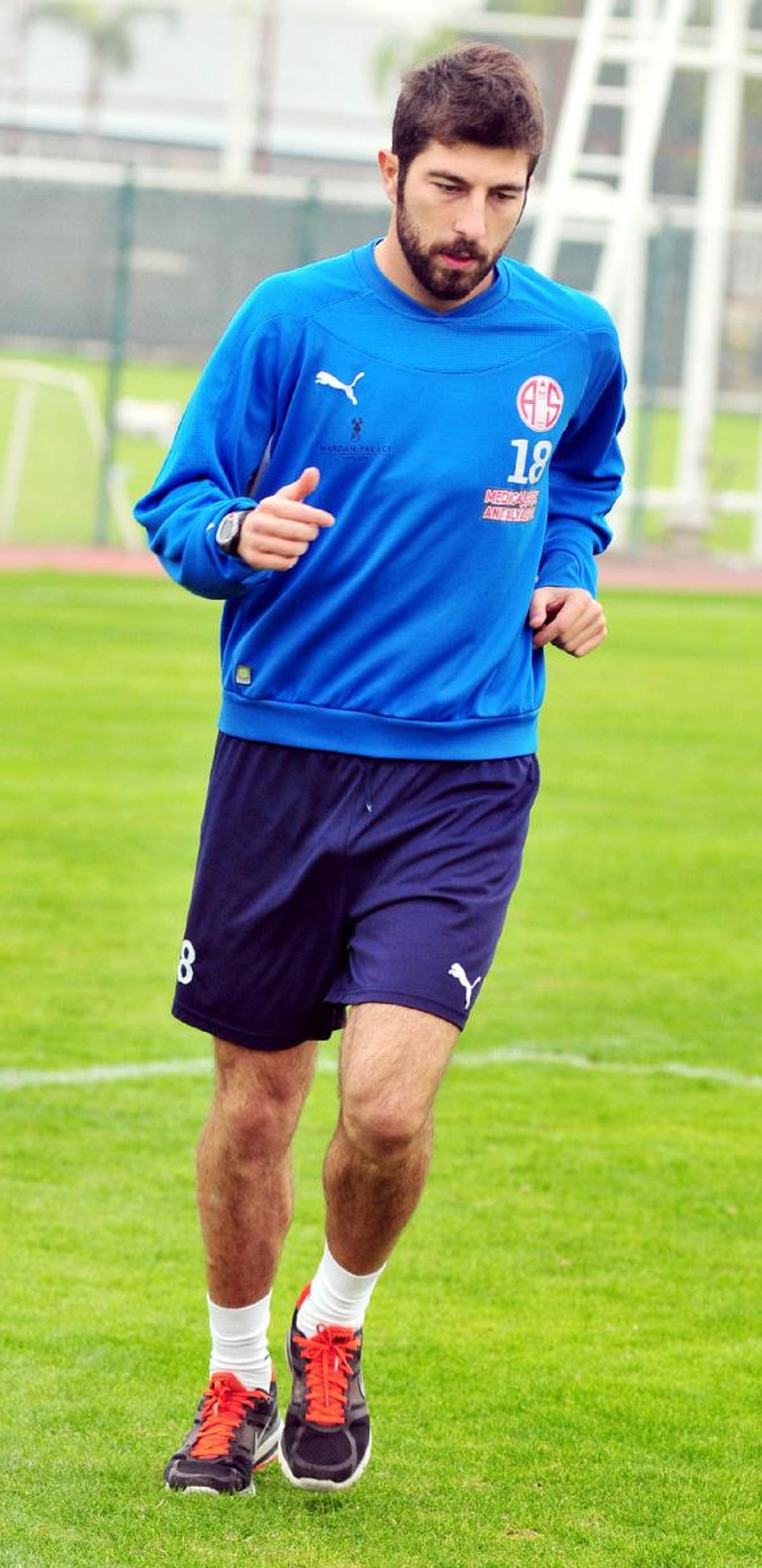 Medical Park Antalyaspor\'da İbrahim Dağaşan Kadrodan Çıkartıldı