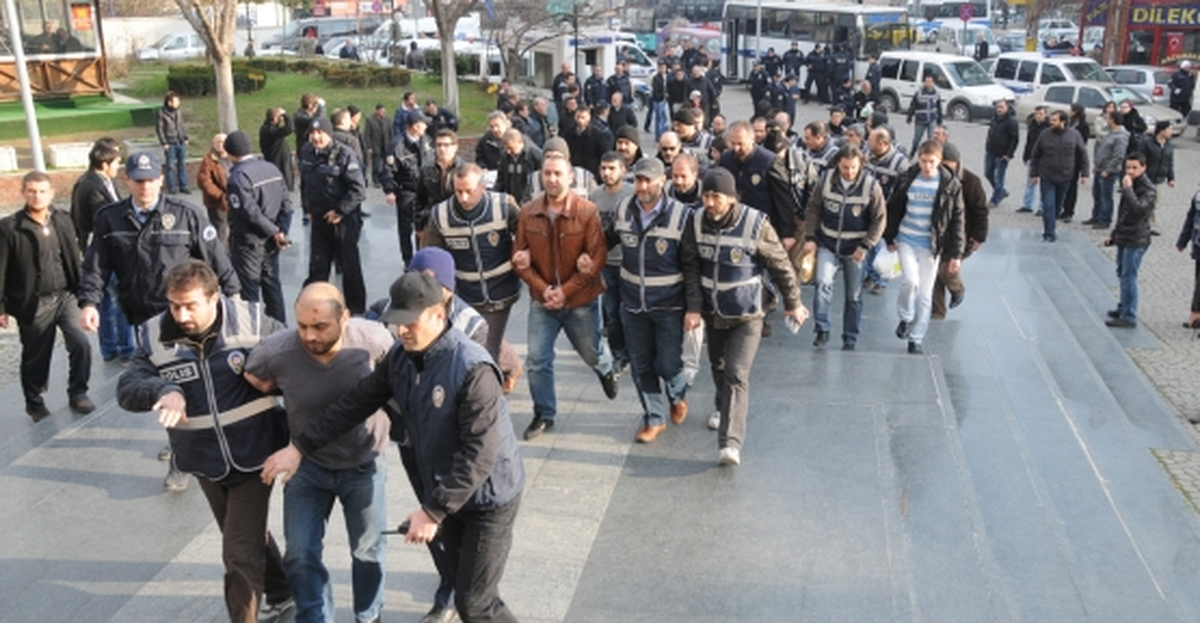 Mersin\'de 350 Polisin Katıldığı Hırsızlık Operasyonu