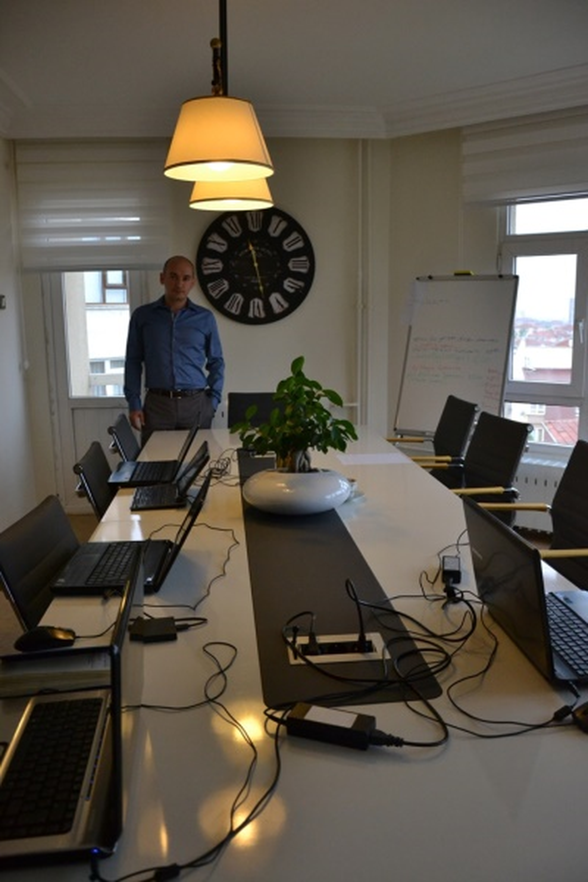 Ofis Tekin'in Kampanyası Öğretmenlerin Konforunu Artıracak