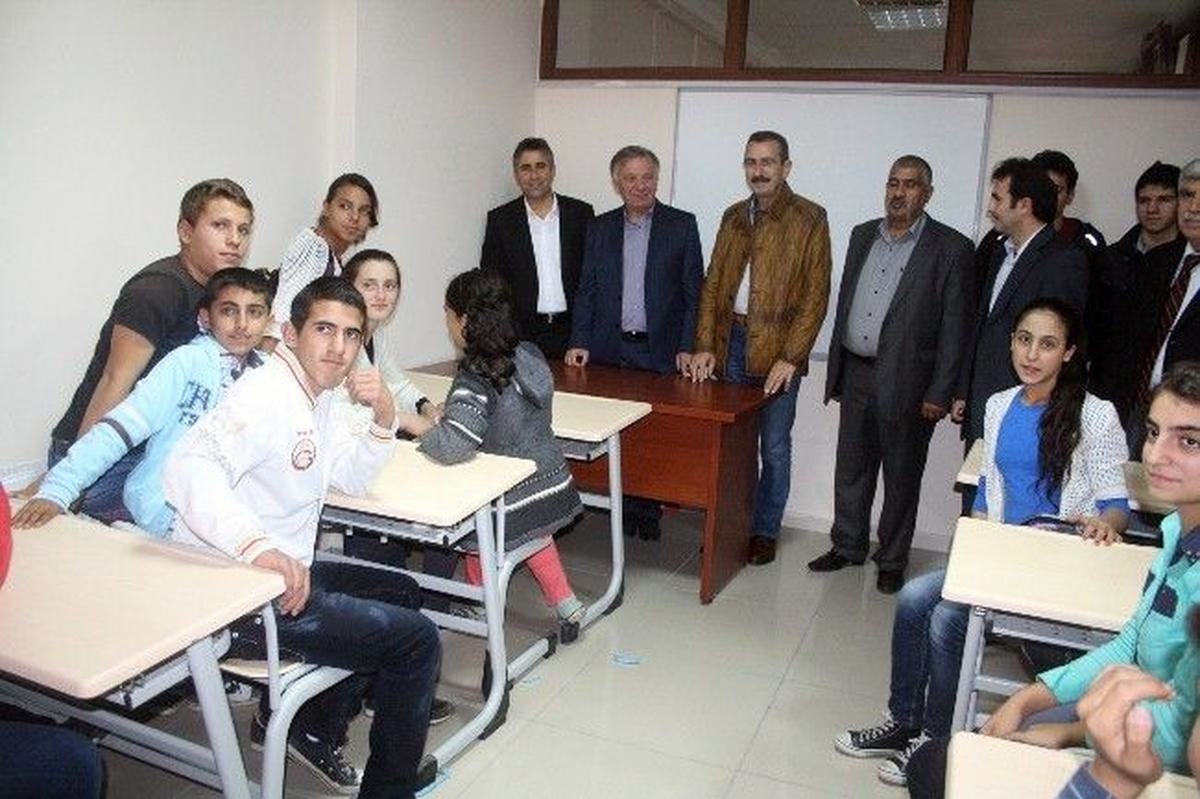 Roman Çocuklar İçin Etüt Salonu