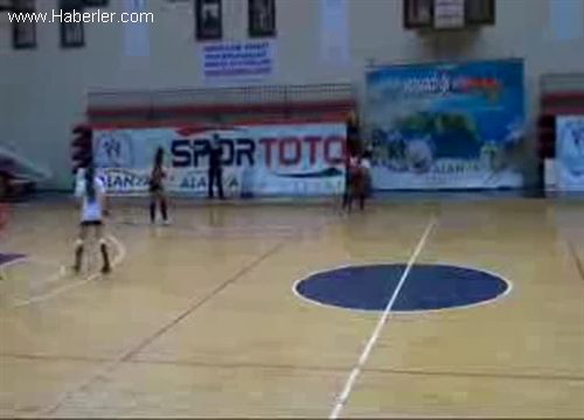 Salon Hokeyinde İlk Etabın Lideri Bağlumspor