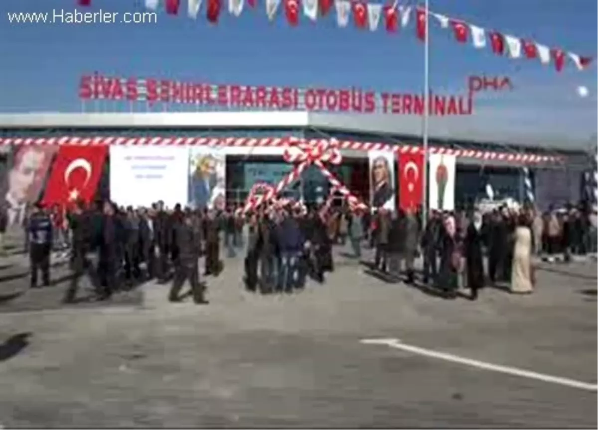 Sivas\'ta Yeni Terminal Binası Hizmete Girdi