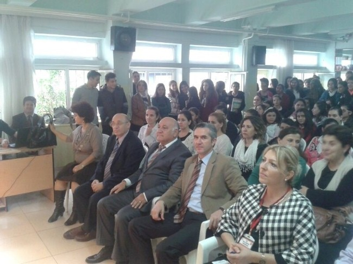 Ak Partili Sarıgöl, Öğretmenler Gününü Kutladı