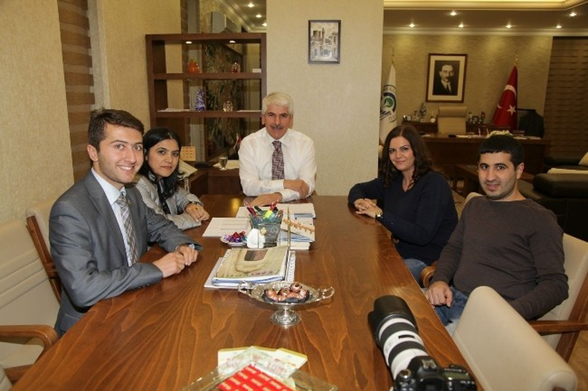 Azerbaycan Devlet Sanatçısı Nuriye Hüseyinova\'dan Başkan Sakallıya Ziyaret