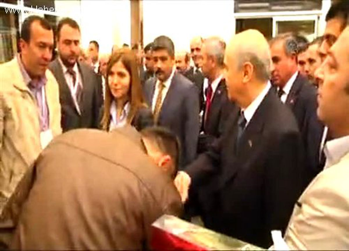Bahçeli: \'\'MHP\'nin masadan kalkmaya niyeti yok\'\'