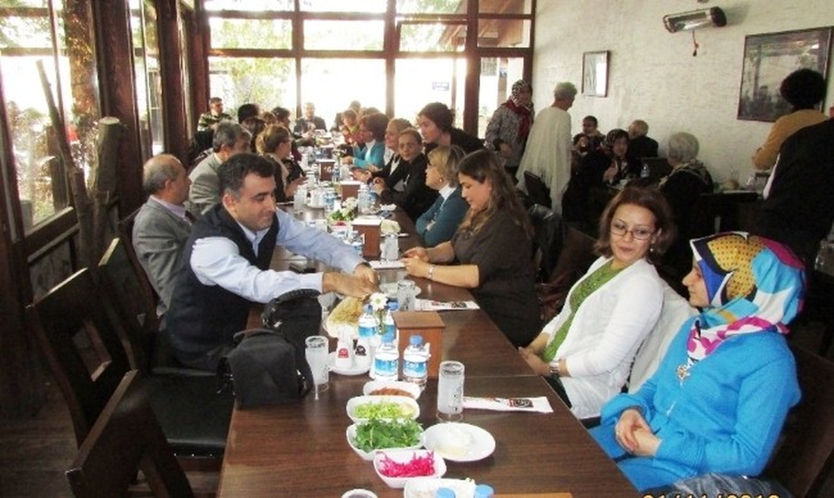 Burhaniye\'de Öğretmenler Bir Araya Geldi