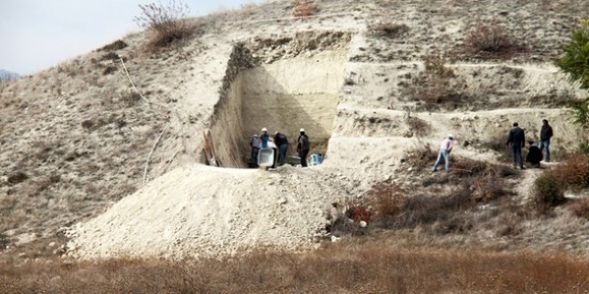 Büyük Göztepe Tümülüsü\'nde 1 İskelet Daha Bulundu