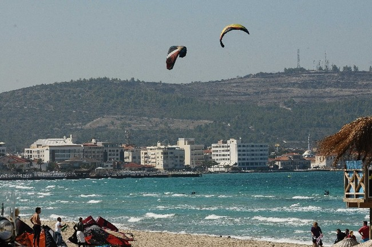 Çeşme\'de Güneş ve Rüzgar Keyfi
