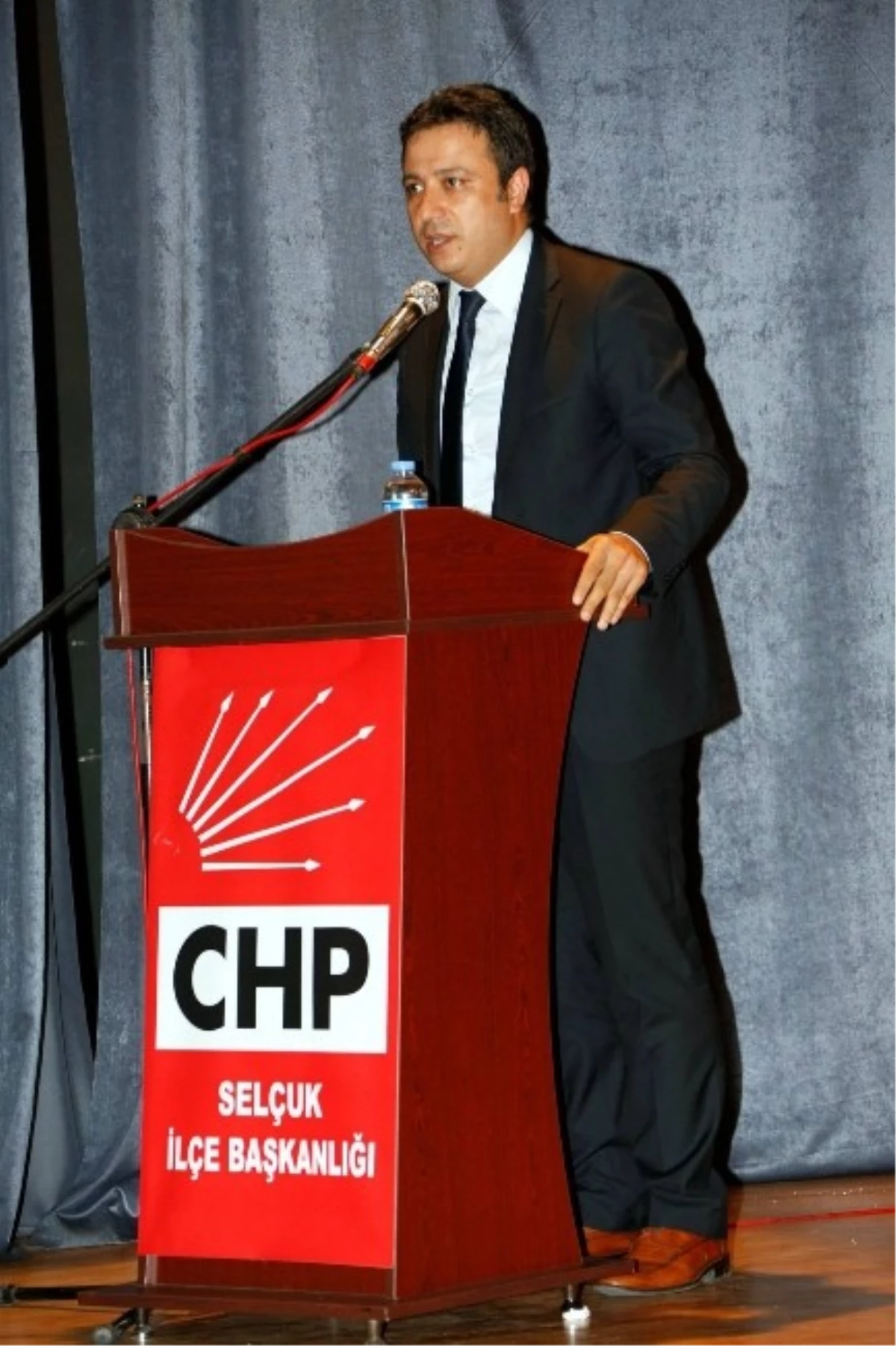 CHP\'den AK Parti\'ye Belediyecilik Göndermesi