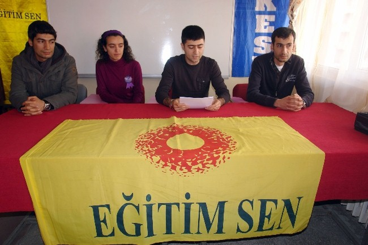 Eğitim-Sen Yüksekova Şubesi Polis Müdahalesini Kınadı