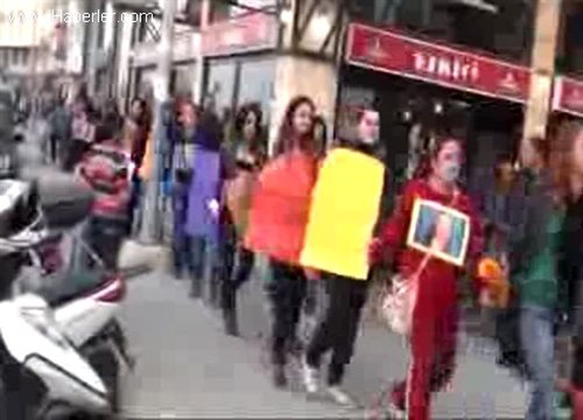 Hatay\'da Kadına Şiddeti Protesto Ettiler