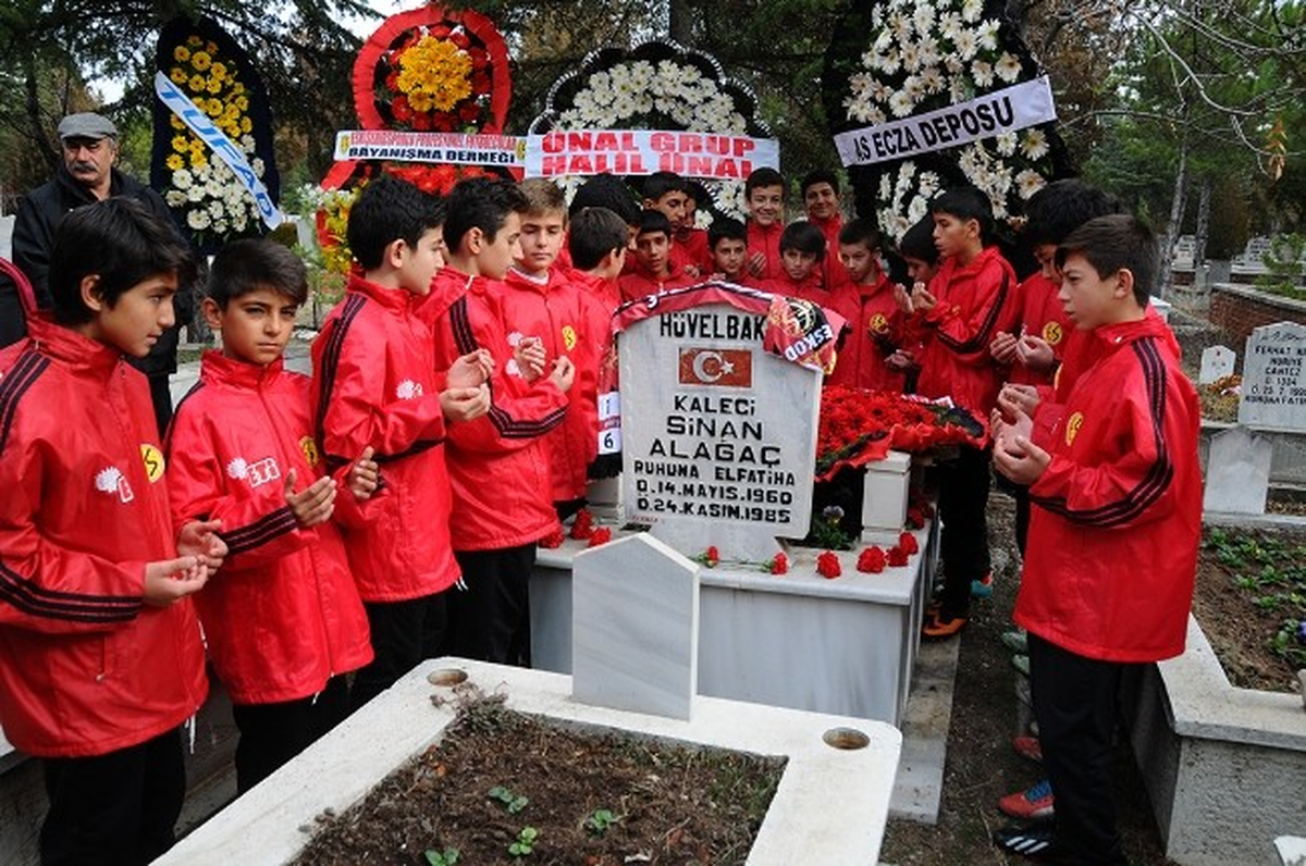 Kaleci Sinan Ölümünün 28. Yılında Anıldı