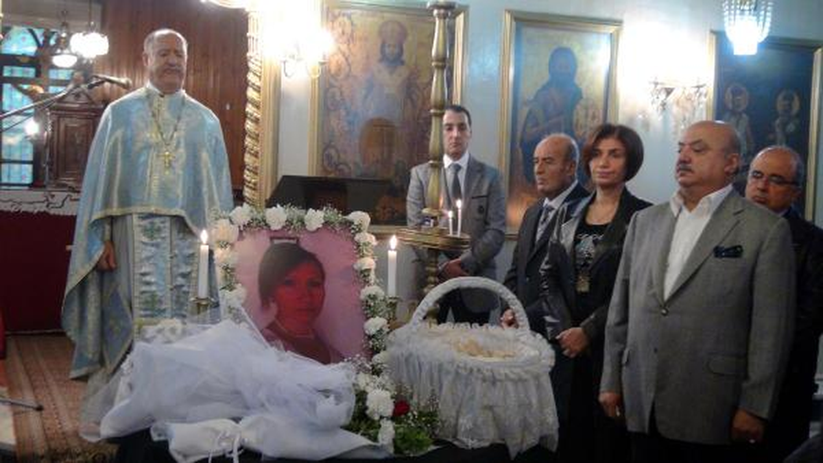 Kazada Ölen Piyano Öğretmeni Kilisedeki Ayinde Anıldı