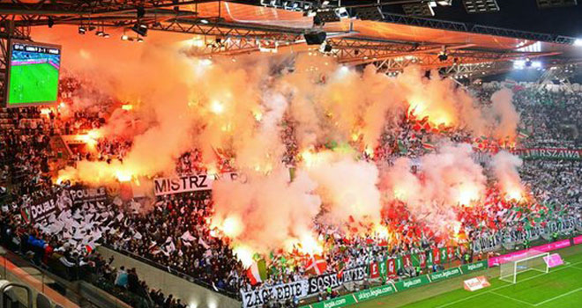 Legia Taraftarlarından Koreografi Dersi
