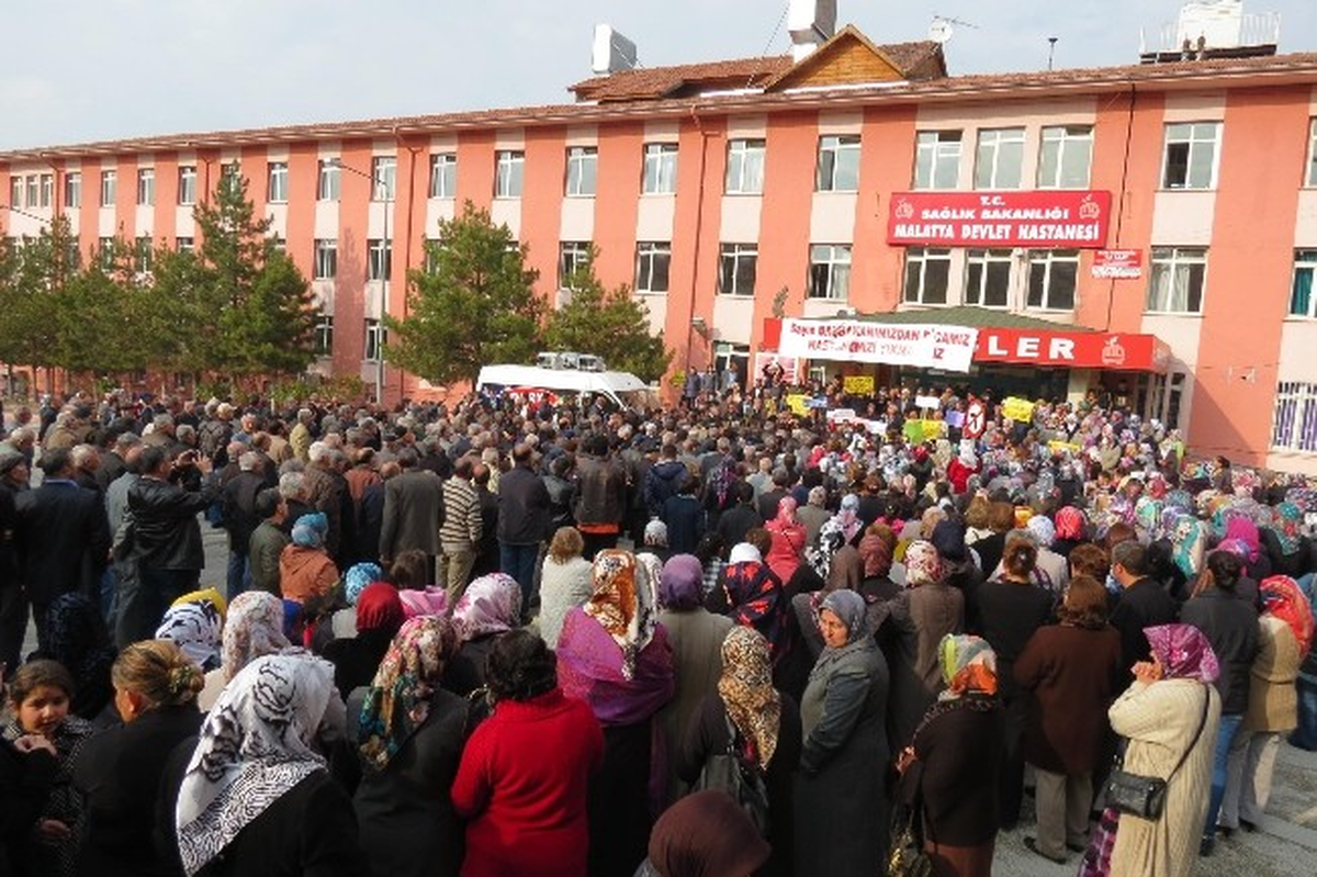 Malatya\'da "Hastane Açık Kalsın" Eylemi