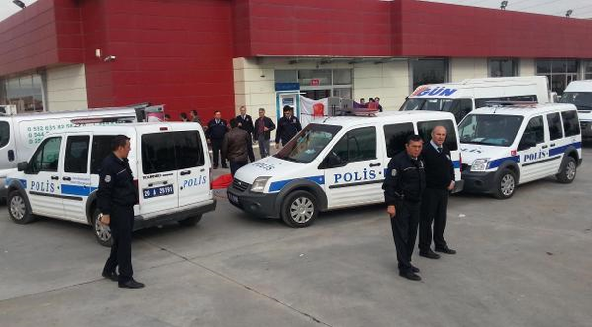 Market Otoparkında İntihar Etti