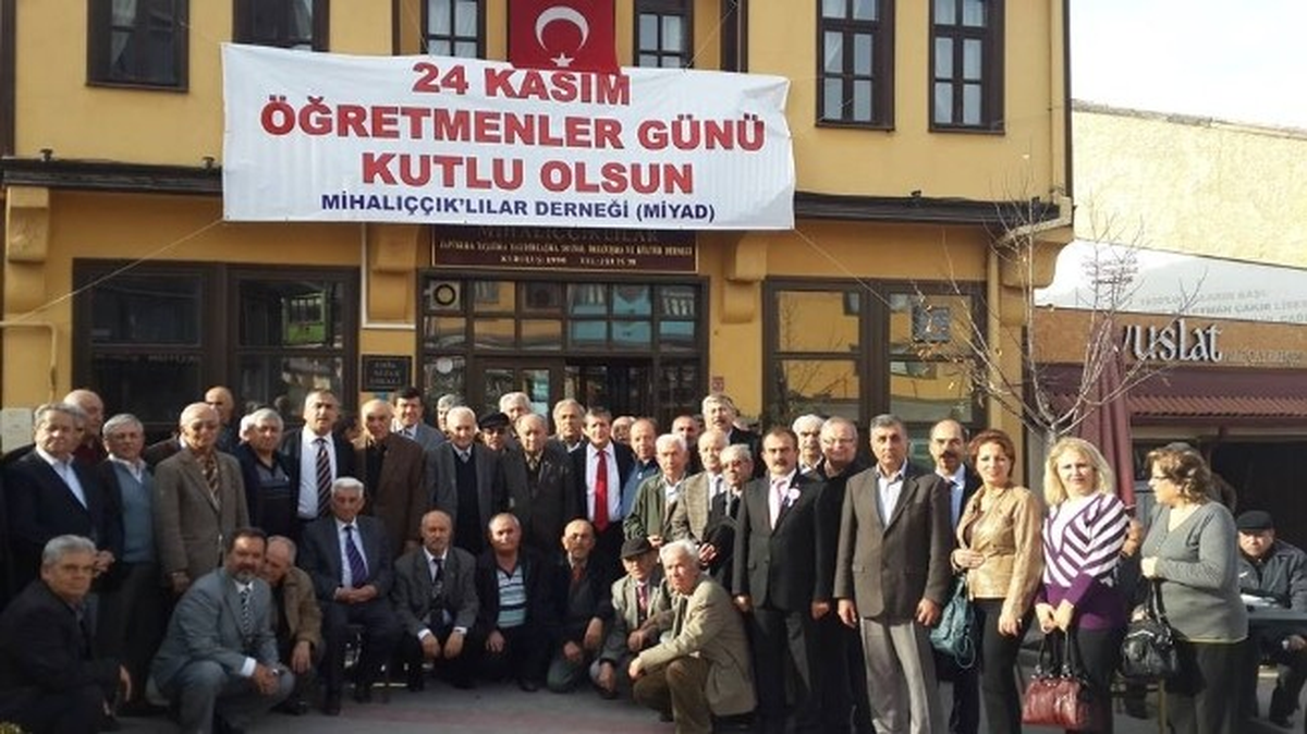 Mihalıççıklılar Derneği Öğretmenler Günü\'nü Kutladı