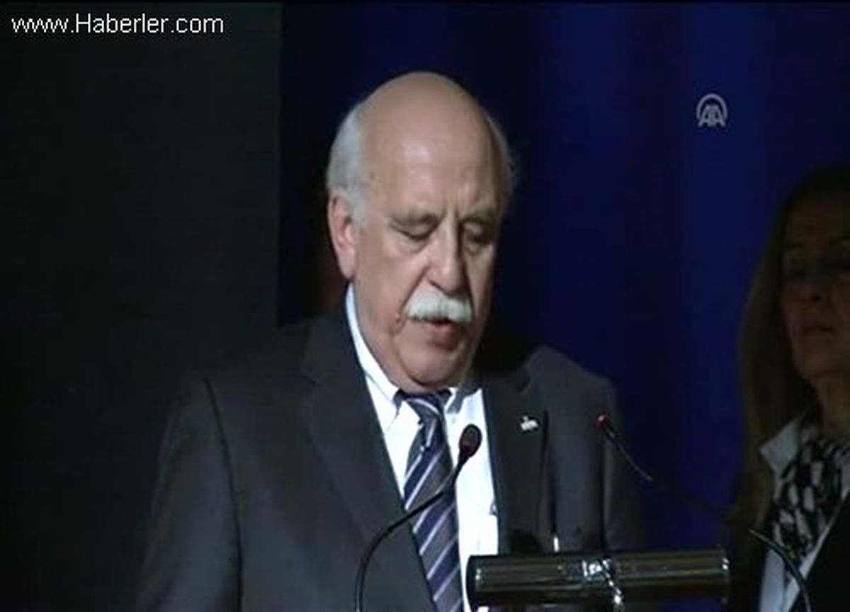 Nabi Avcı \'\'Eli öpülesi öğretmenler\'\'