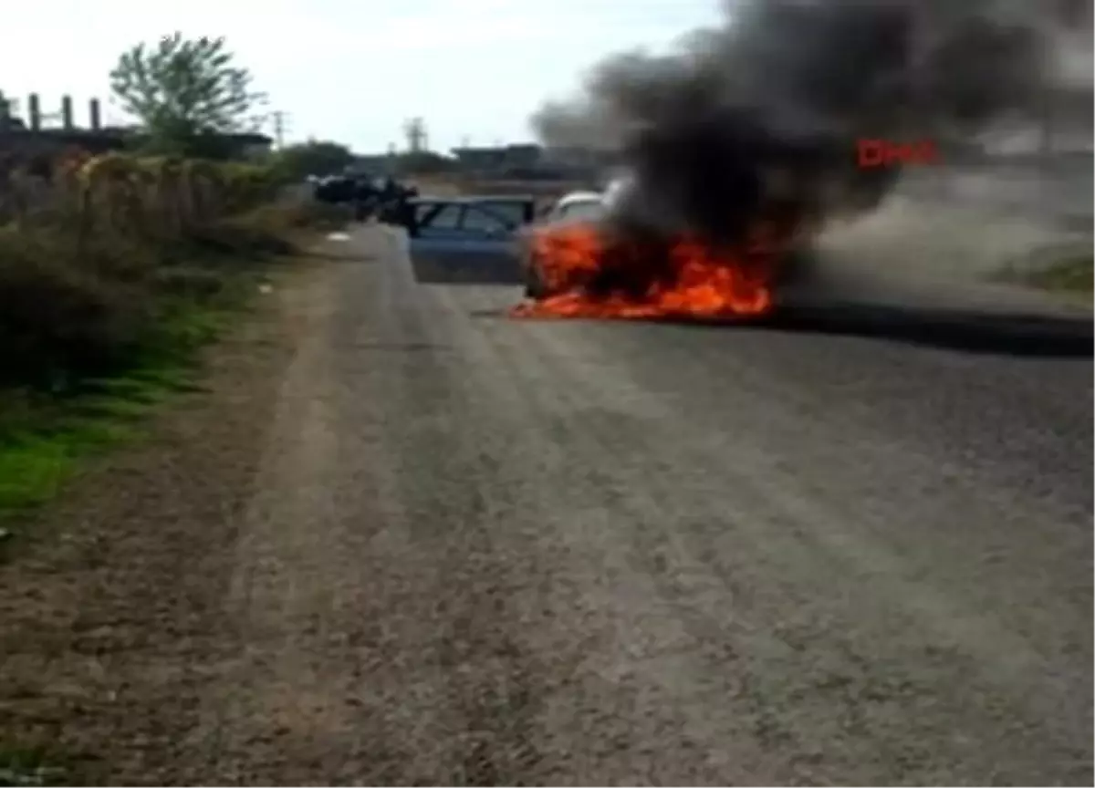 Nusaybin\'de Direksiyon Sınavında Otomobil Yandı