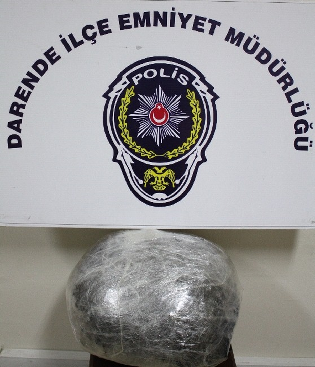 Otomobilden 5 Kilo Esrar Çıktı