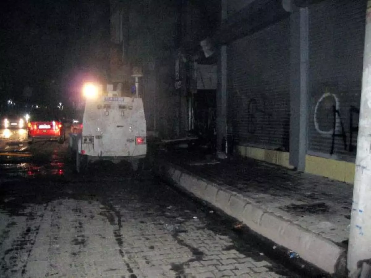 PKK Yanlısı Göstericiler, Market Yaktı